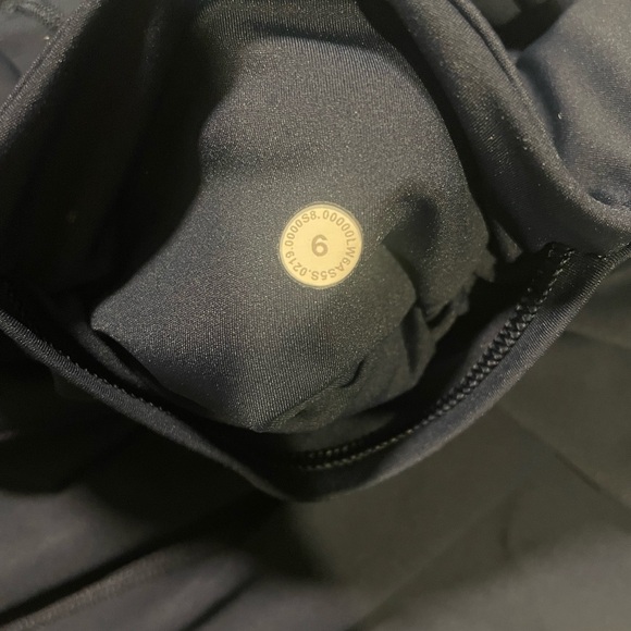 EUC Lululemon Fast & Free Crop ll *Nulux 19” Navy Blue - Picture 11 of 11